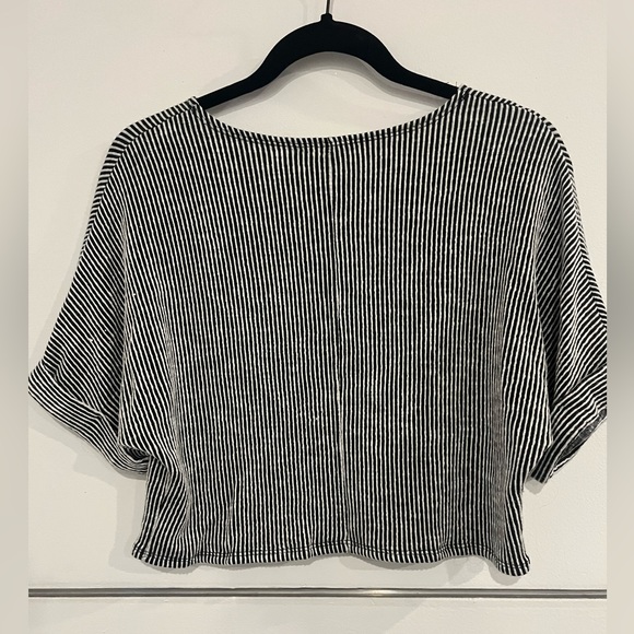 Womens grey & white stripped cropped tee from Caution to the Wind. Size M - Picture 3 of 4